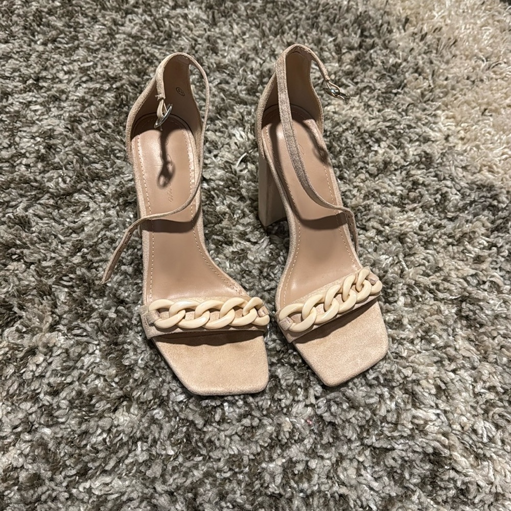 Never worn